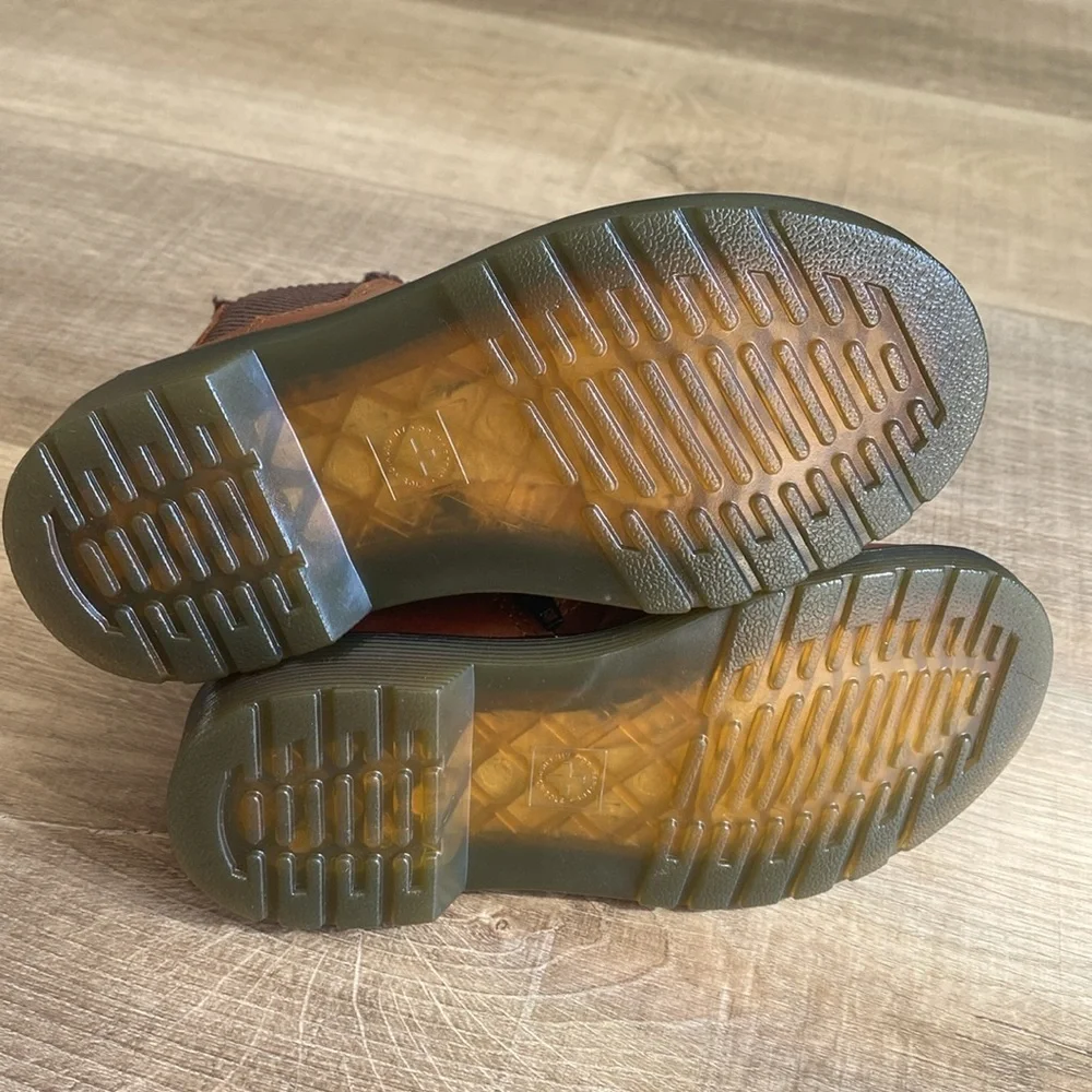 Dr. Martens lines Chelsea boot - Picture 5 of 6